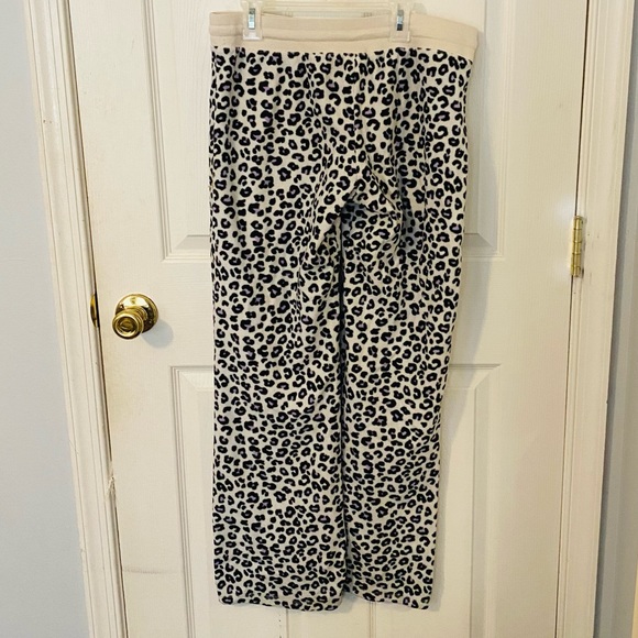 Aeropostale White Cheetah Print Pajama Pants - Picture 2 of 3